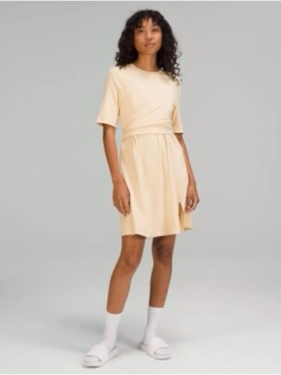 lululemon athletica Dresses & Skirts - Lululemon women's dress size 8 prosecco yellow knee length wrap top tie front sh